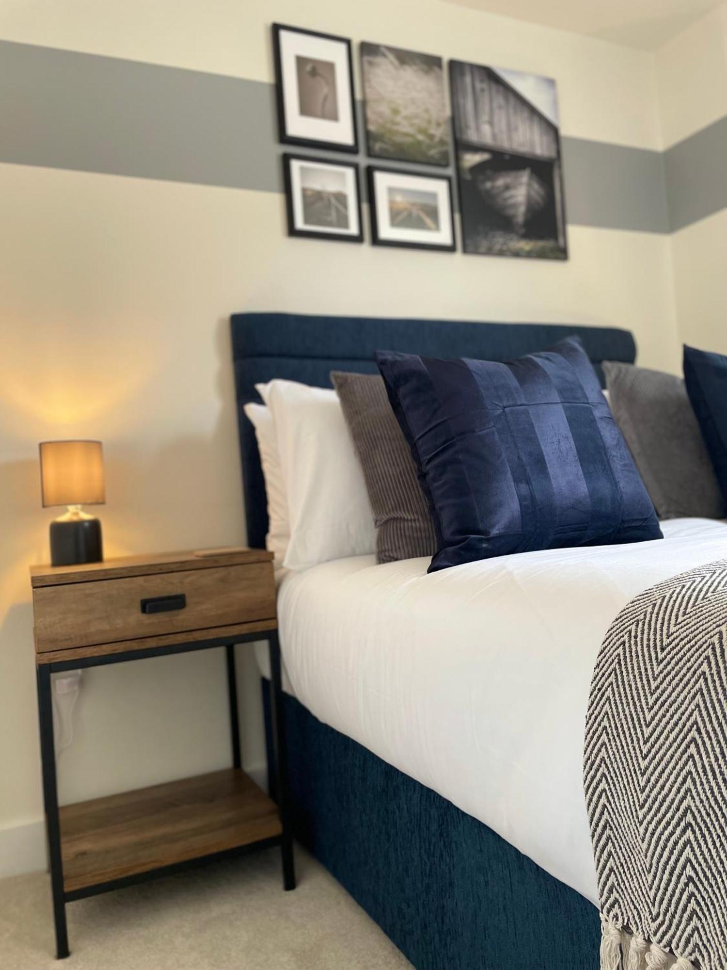 3-Bedroom Luxury Stay With Free Parking Маркет Харбъро Екстериор снимка